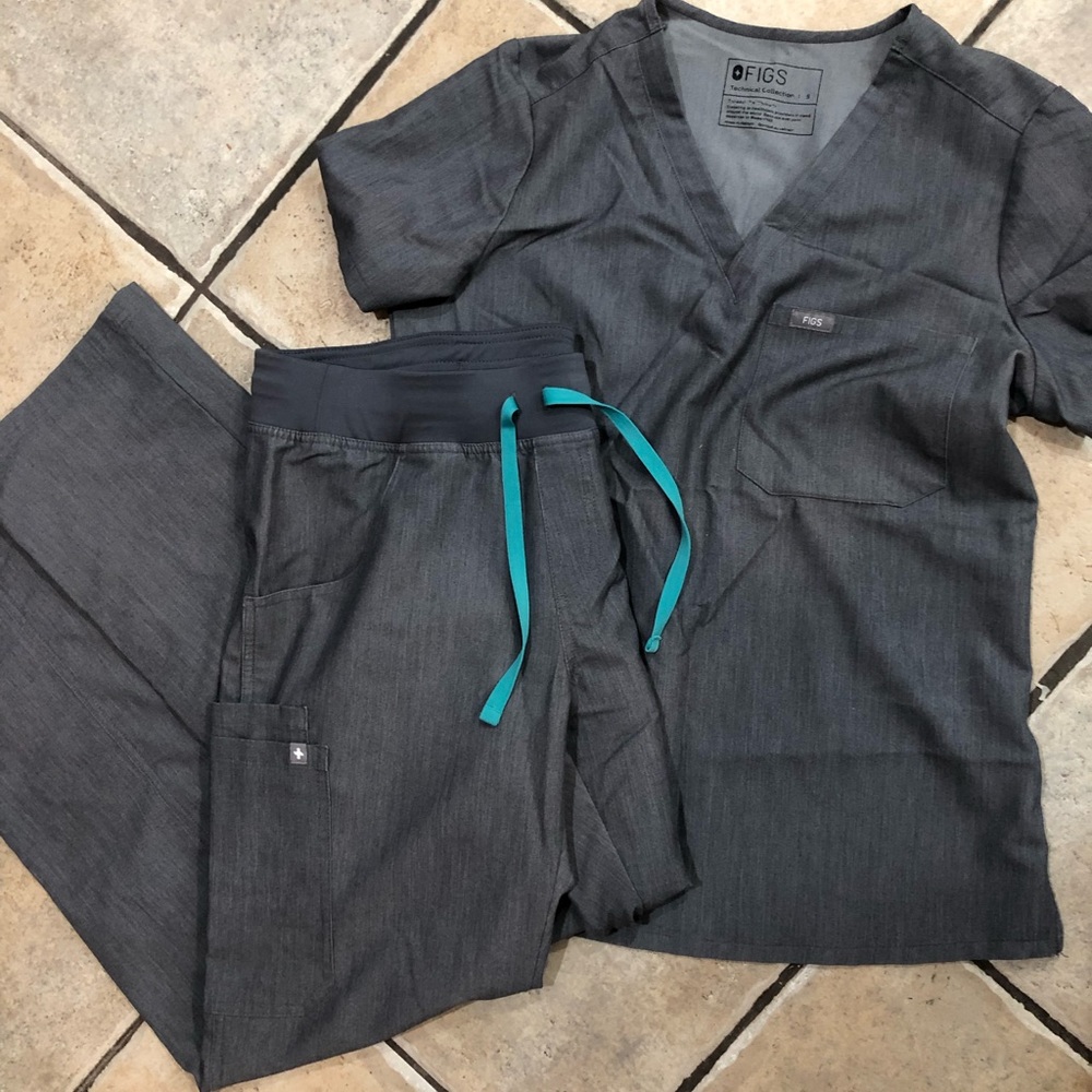 FIGS scrubs